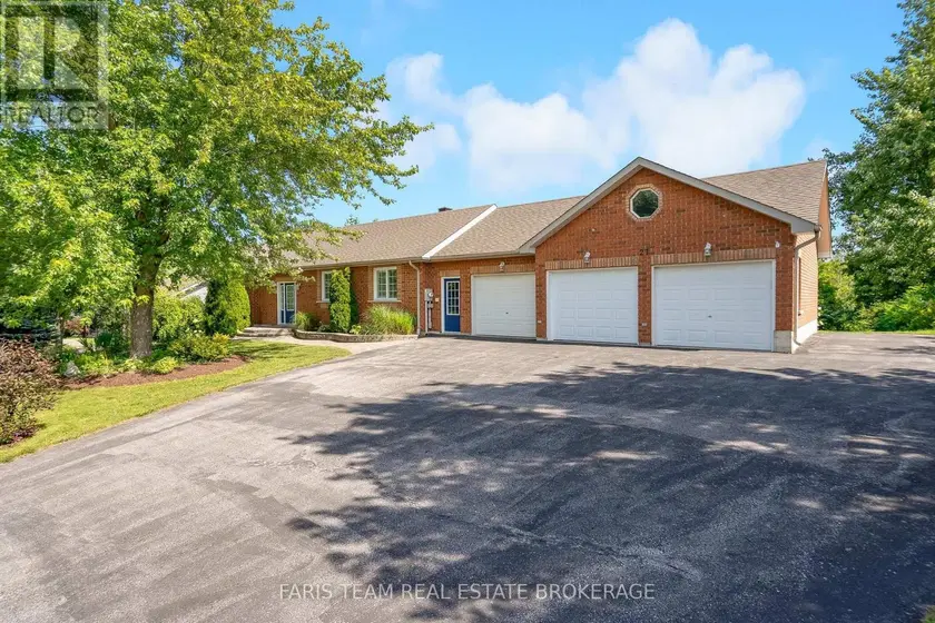 Detached at 27 BACHLY AVENUE, Oro-Medonte