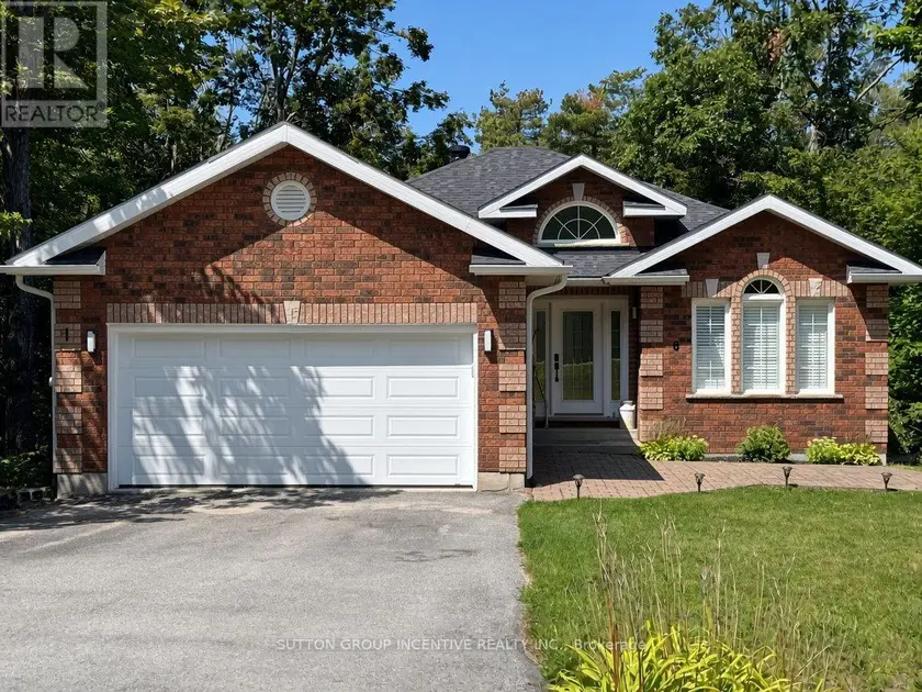 Detached at 8 ALPINE WAY, Oro-Medonte