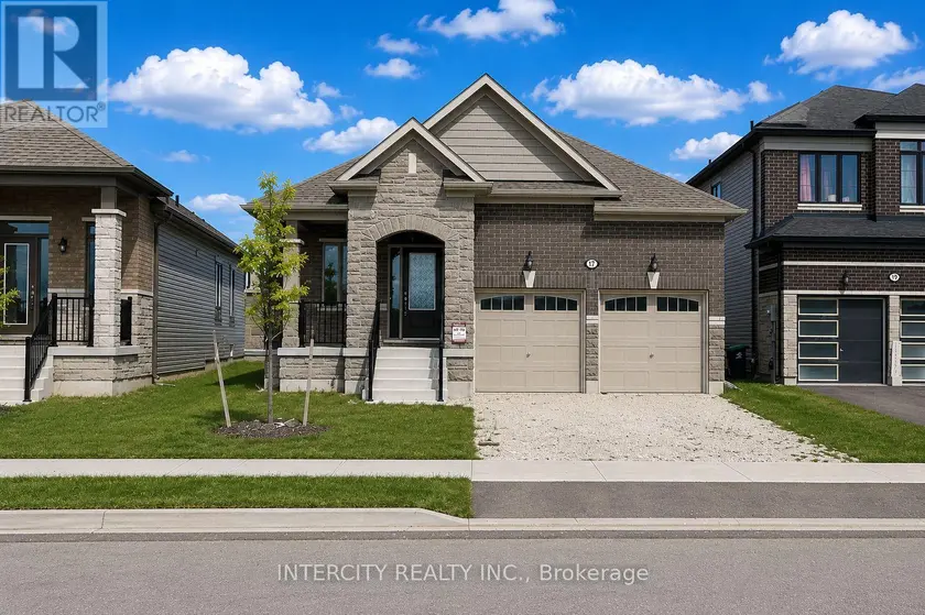 Detached at 17 UNION BOULEVARD, Wasaga Beach