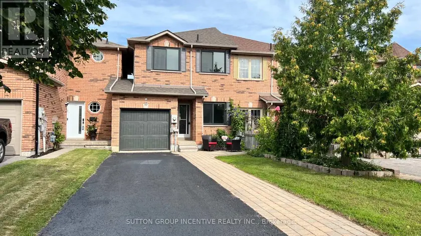 Townhouse at 15 BRUCE CRESCENT, Barrie