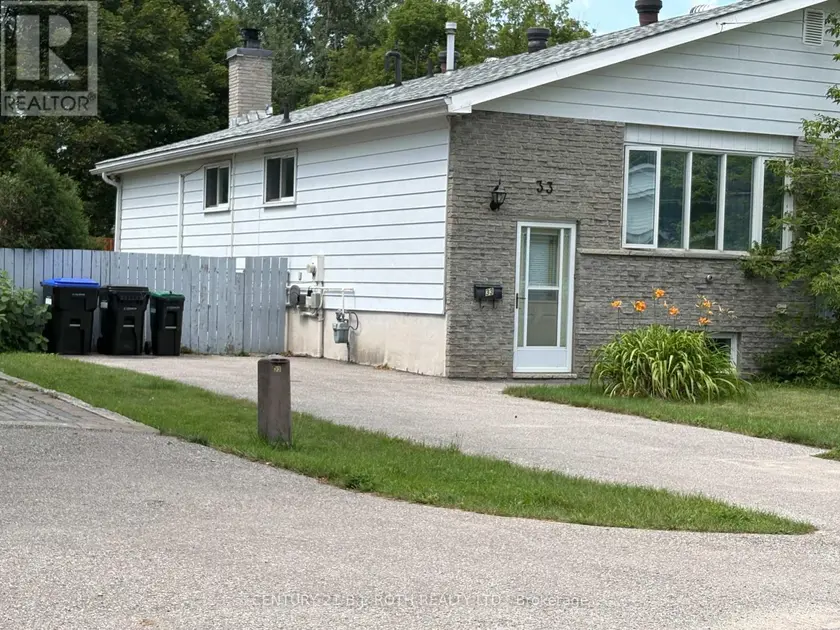 Semi-Detached/Link at 33 BEAUMAUR DRIVE, Penetanguishene