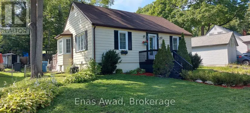 Detached at 8 LAVALLEE CRESCENT, Orillia