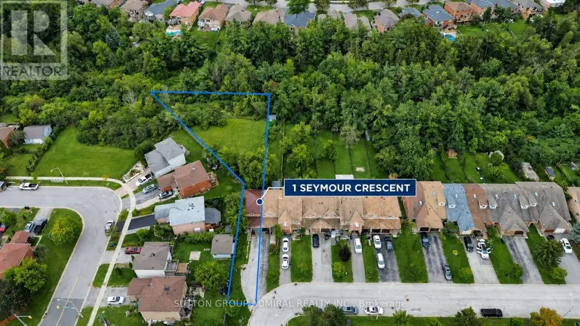Townhouse at 1 SEYMOUR CRESCENT, Barrie