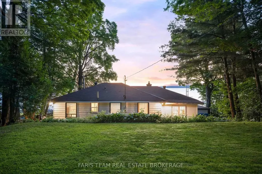 Detached at 1697 CHAMPLAIN ROAD, Tiny