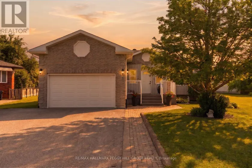 Detached at 5 ALLAN COURT, Springwater
