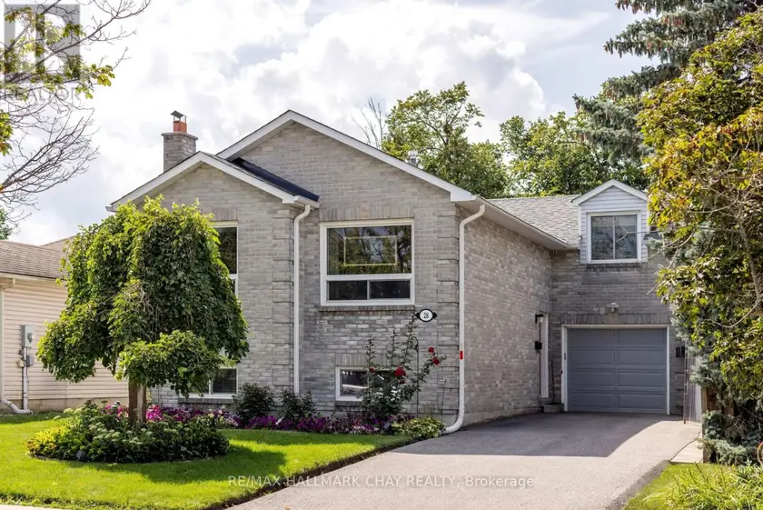 Detached at 28 PAE DRIVE, Barrie