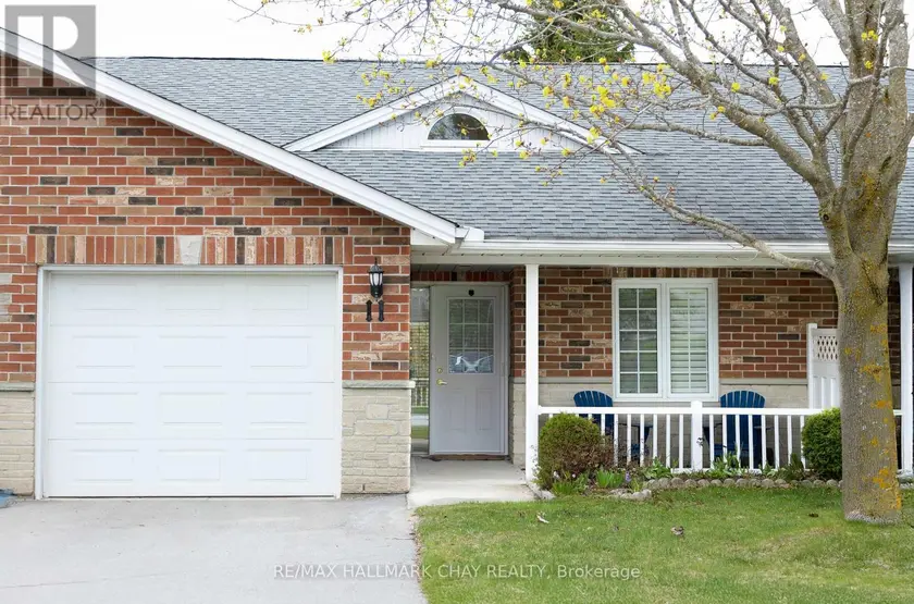 Townhouse at 11 - 275 HURON STREET, Clearview