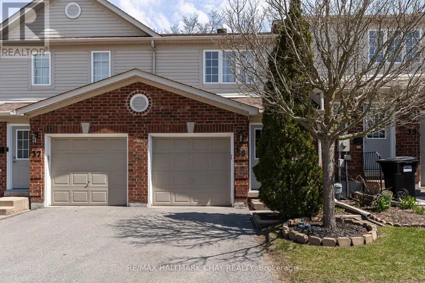 Townhouse at 38 - 430 MAPLEVIEW DRIVE E, Barrie