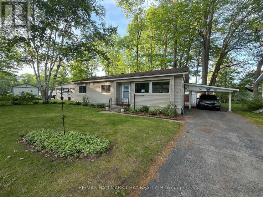 Detached at 13 CARRUTHERS STREET N, Wasaga Beach