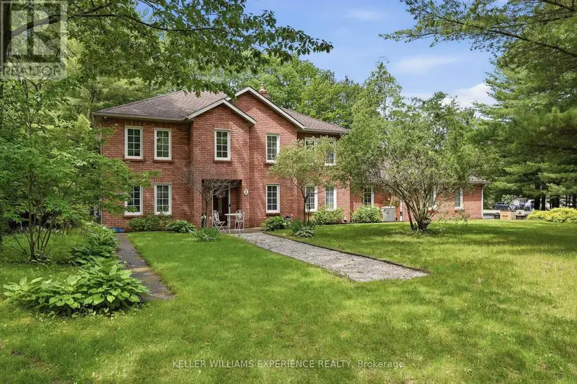 Detached at 2 SEELEY COURT, Wasaga Beach