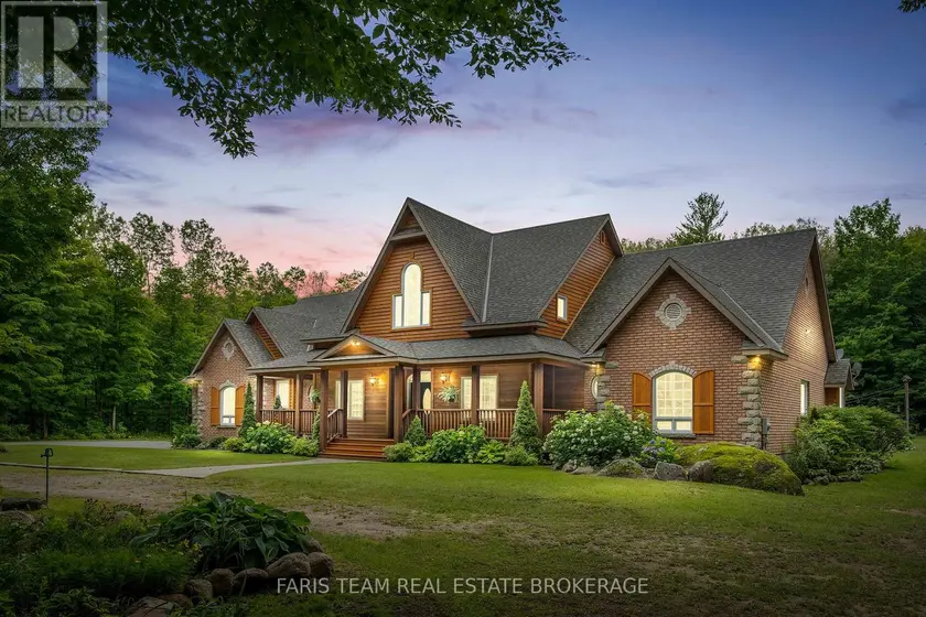 Detached at 697 LAFONTAINE ROAD E, Tiny