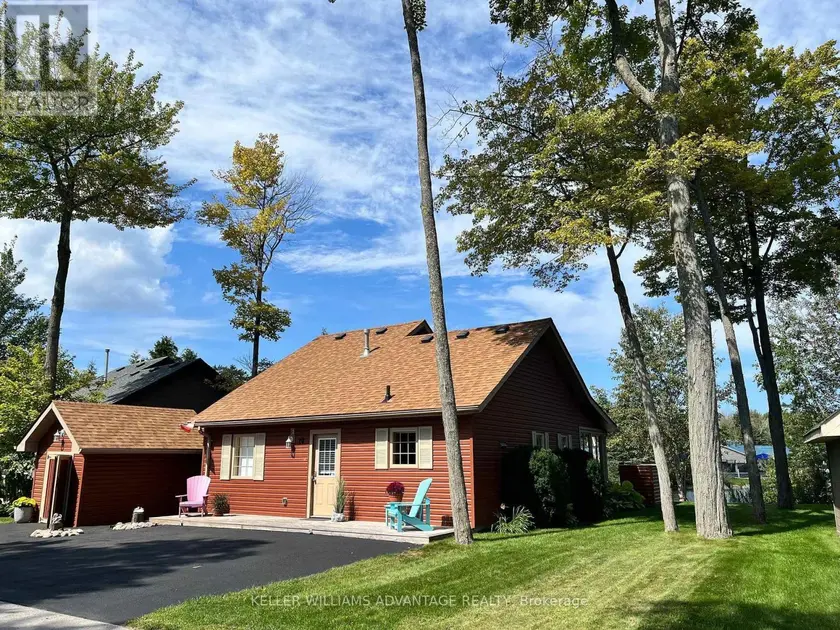 Detached at 10 CABIN CRESCENT, Wasaga Beach