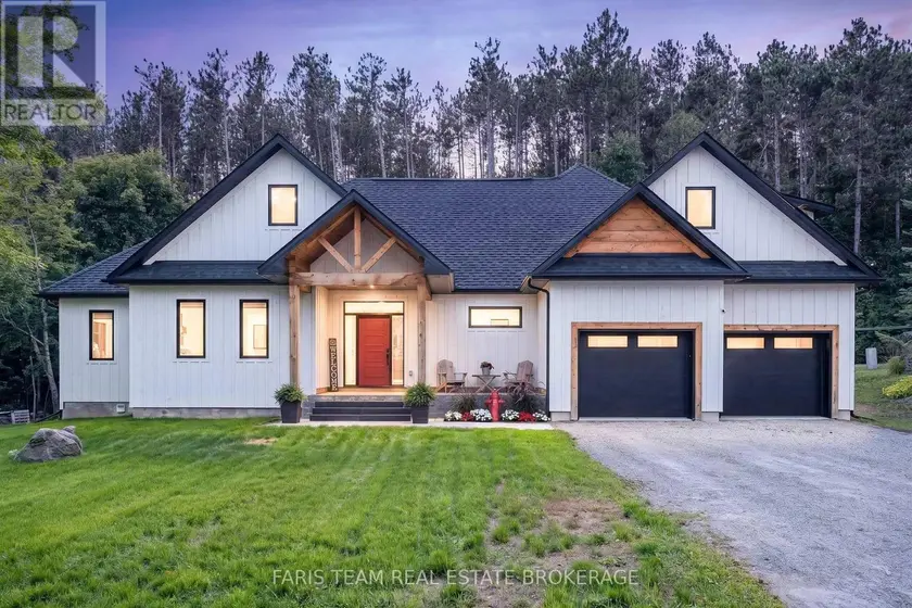 Detached at 50 BEAUFORT CRESCENT, Tiny