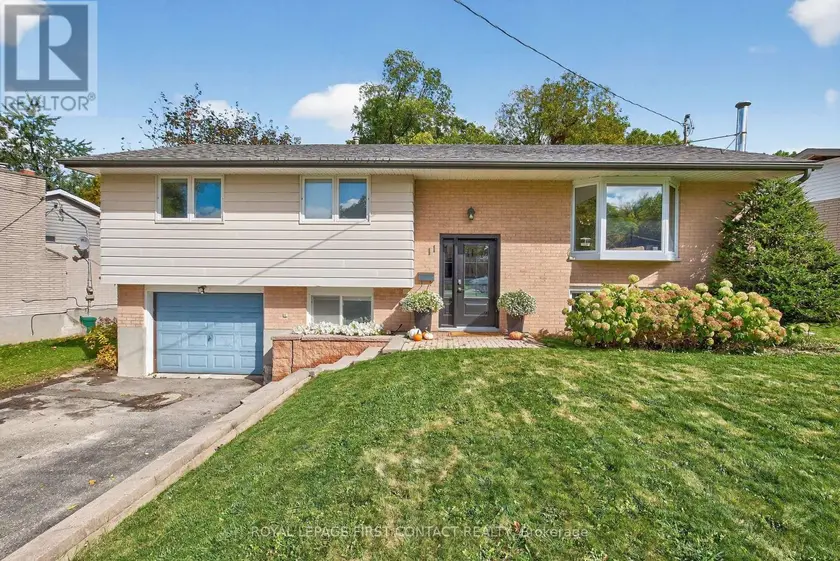 Detached at 11 MACLAREN AVENUE, Barrie