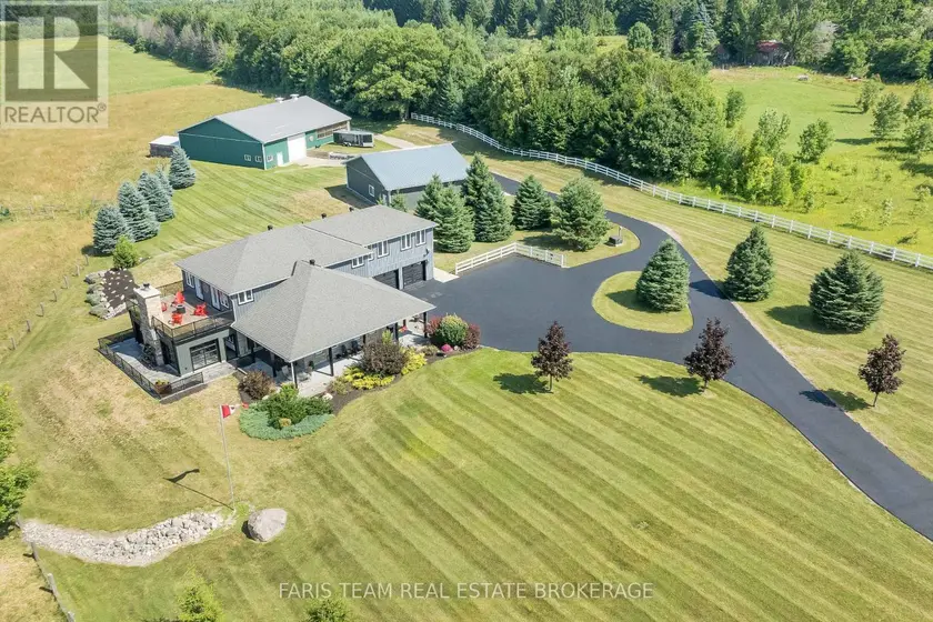 Detached at 130 CONCESSION 15 W, Tiny