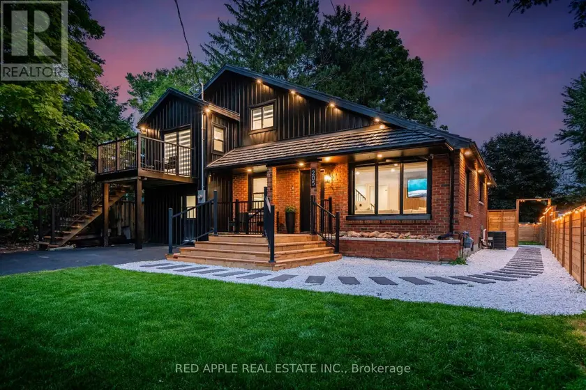 Detached at 205 HOYT AVENUE, Tay