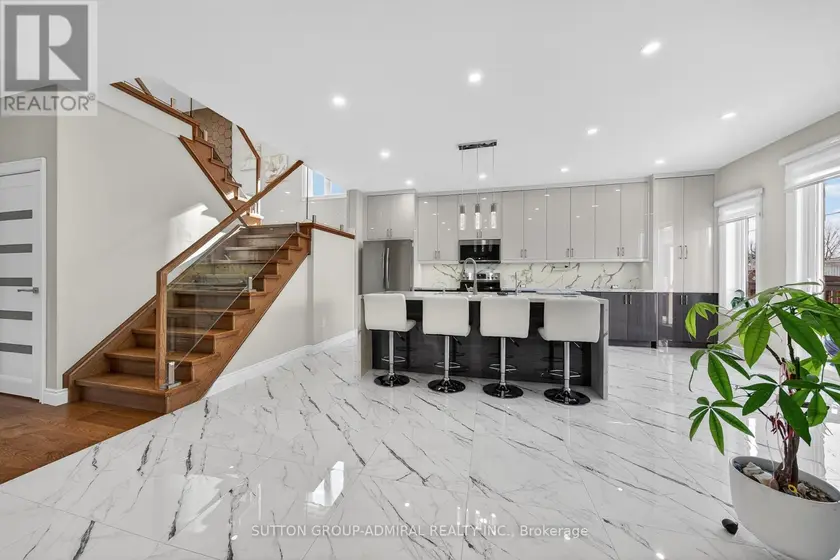 Detached at 62 PRINCE GEORGE CRESCENT, Barrie