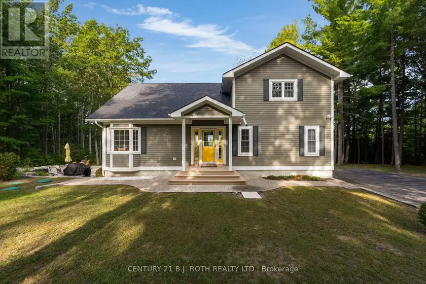 Detached at 2710 PORTAGE TRAIL, Springwater