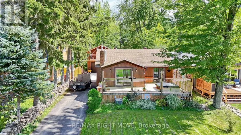 Detached at 4304 HOPKINS BAY ROAD, Ramara