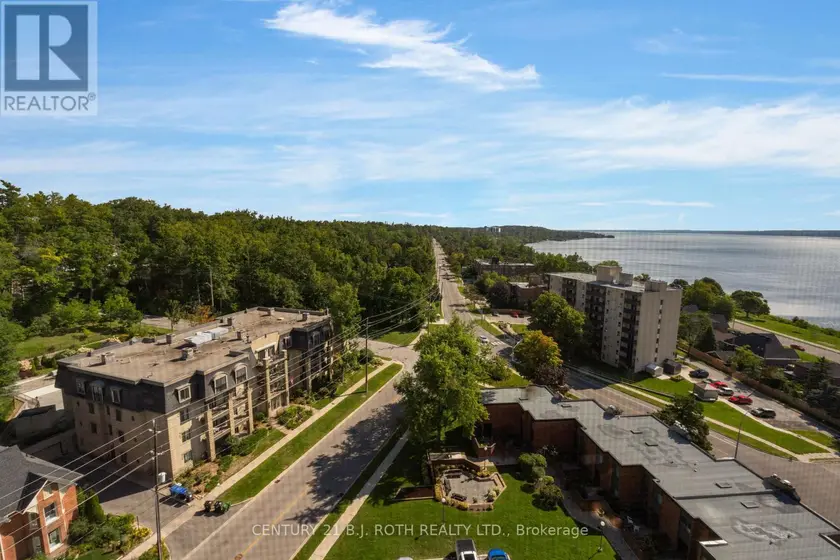 Apartment at 1401 - 181 COLLIER STREET, Barrie