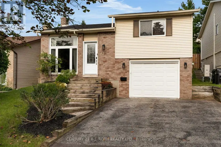 Detached at 76 FOX RUN, Barrie