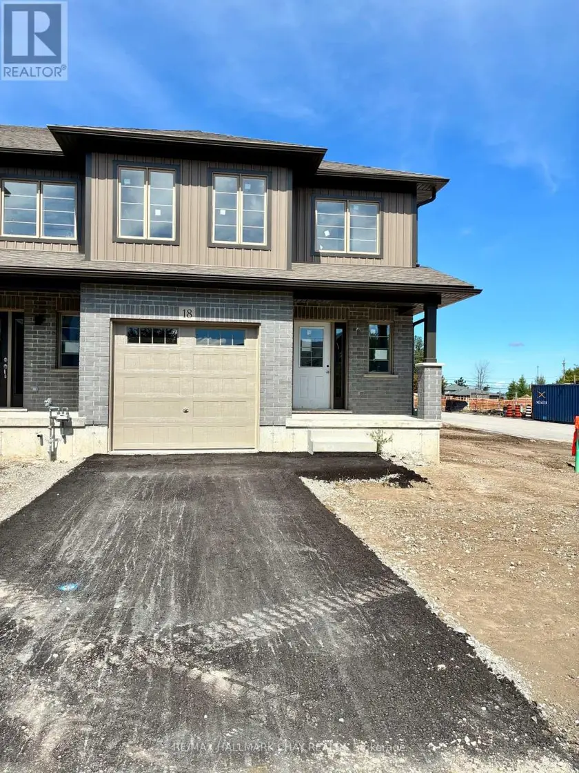Townhouse at 18 BEVERLY STREET, Springwater