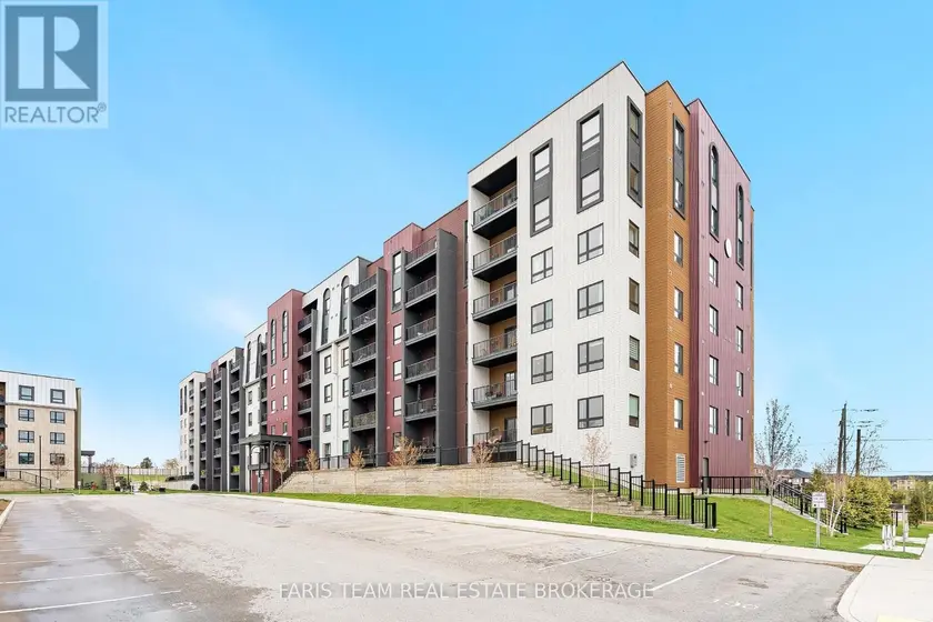 Apartment at 402 - 4 SPICE WAY, Barrie