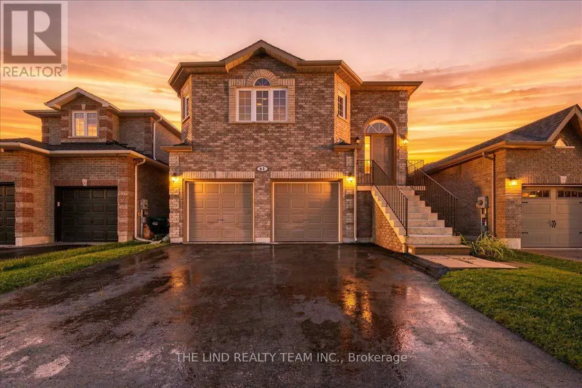 Detached at 61 MCINTYRE DRIVE, Barrie