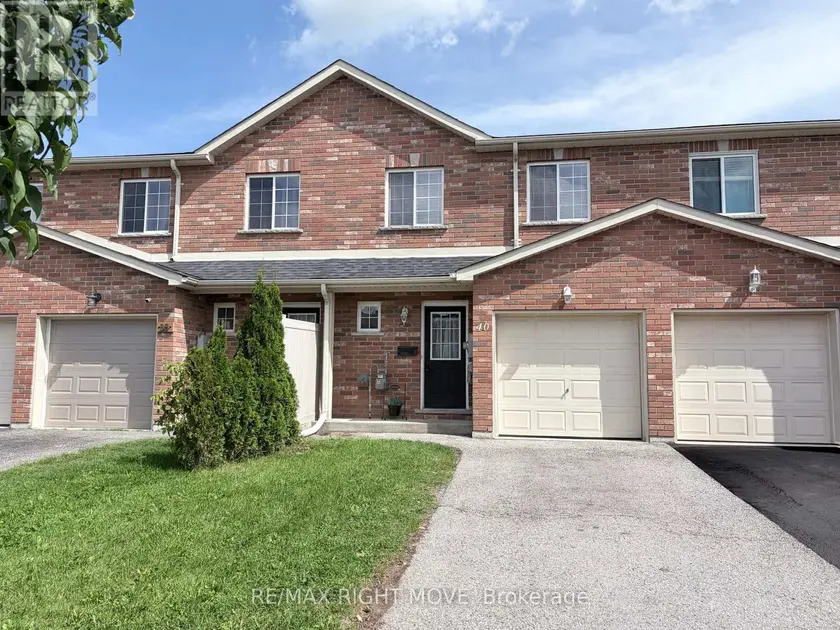 Townhouse at 40 MICHELLE DRIVE, Orillia