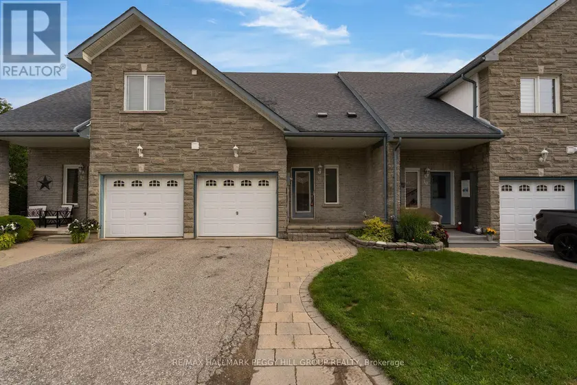 Townhouse at 11 - 125 HURONIA ROAD, Barrie