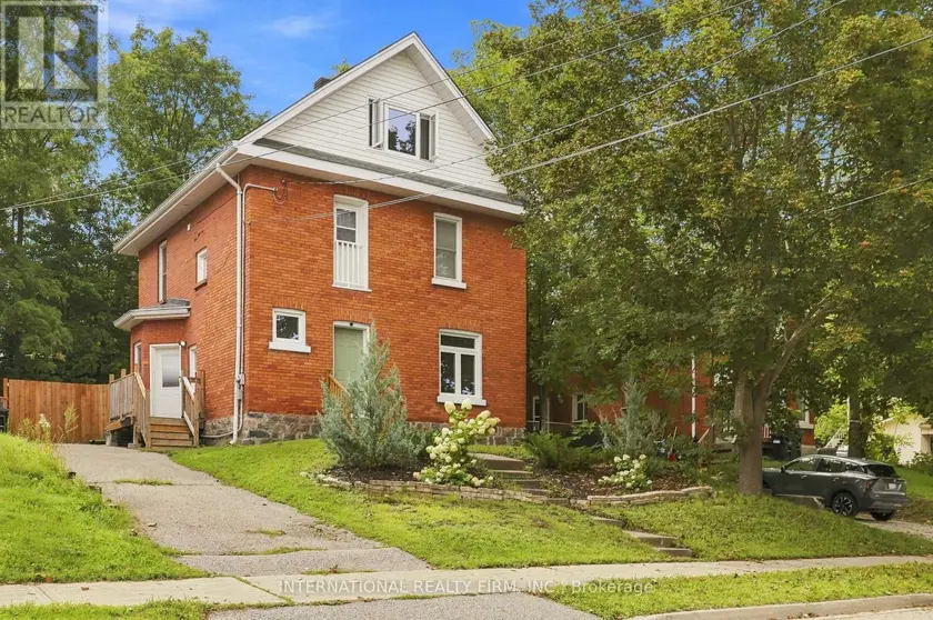 Detached at 158 SIXTH STREET, Midland