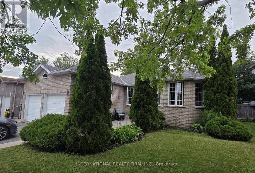 Multiplex at 132 ESTHER DRIVE, Barrie