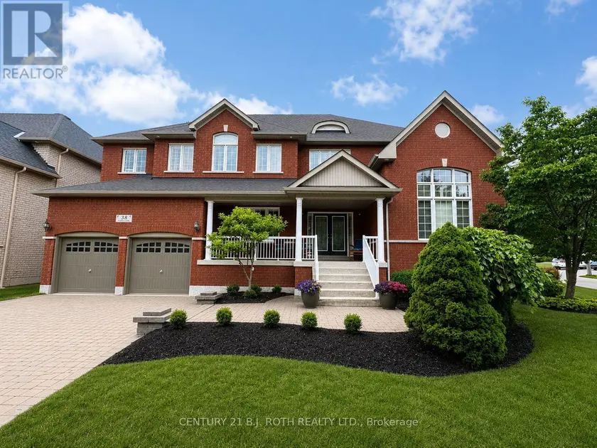 Detached at 38 CAMELOT SQUARE, Barrie