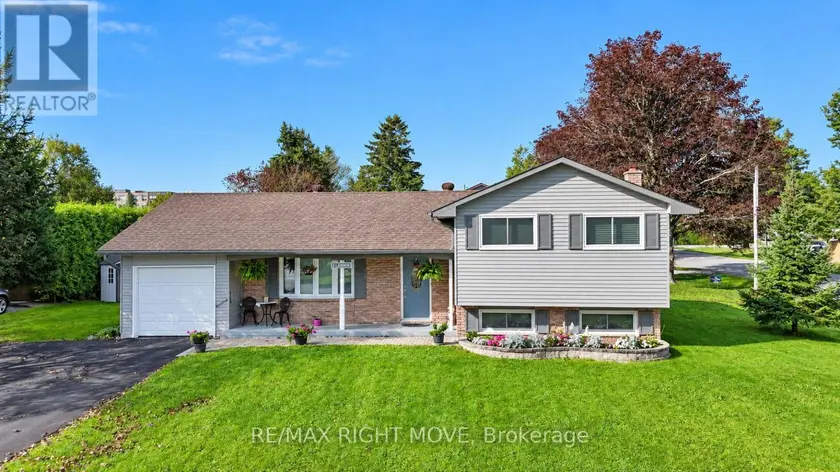 Detached at 3 LAWSON AVENUE, Orillia