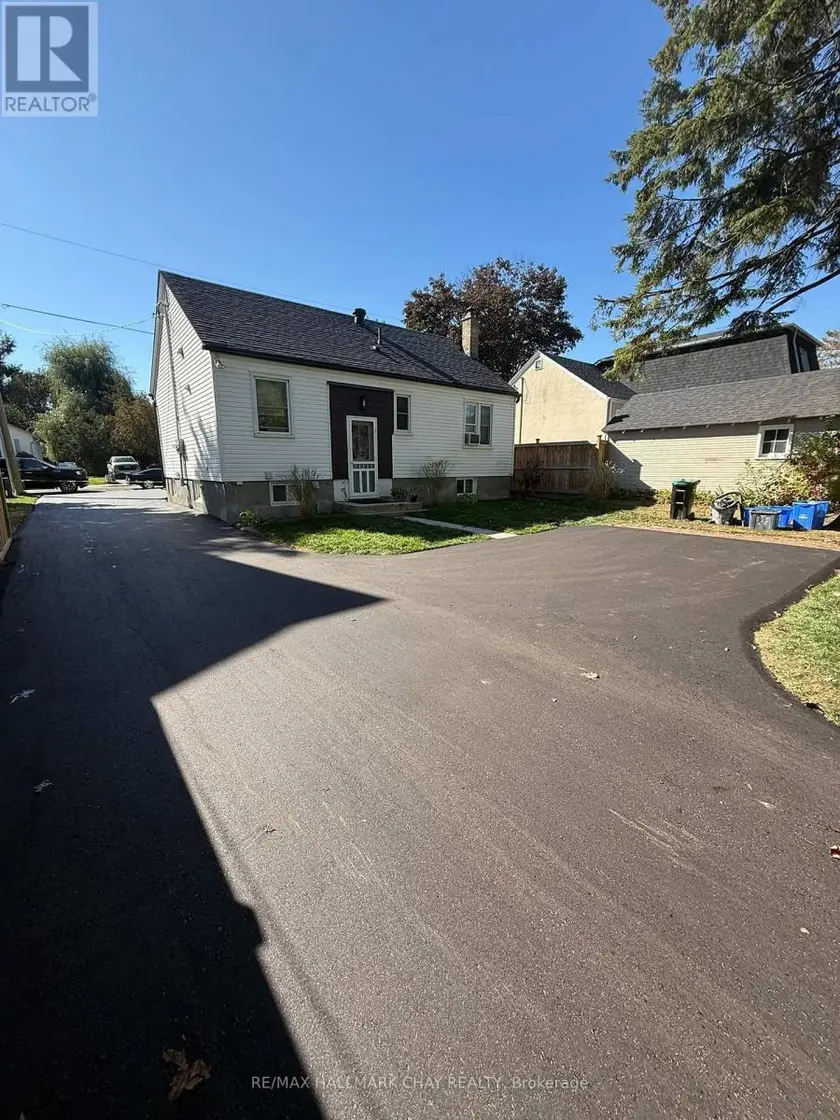 Detached at 137 CLAPPERTON STREET, Barrie