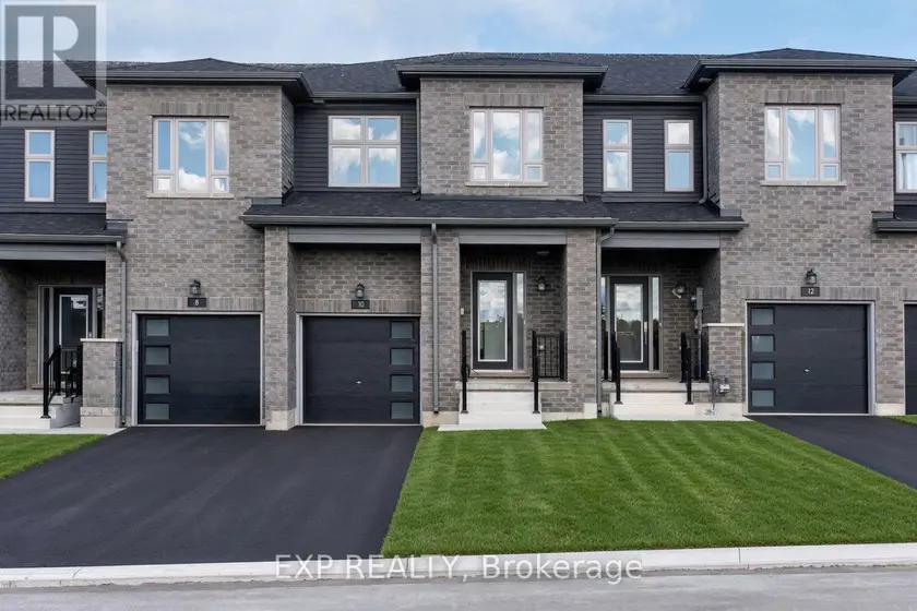 Townhouse at 10 MCAUSH STREET, Barrie