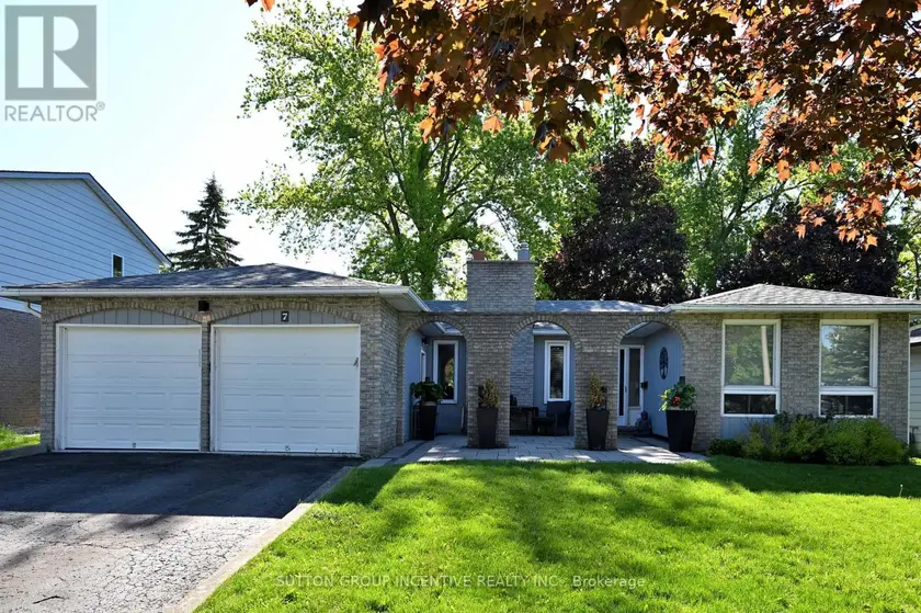 Detached at 7 HURON STREET, Barrie