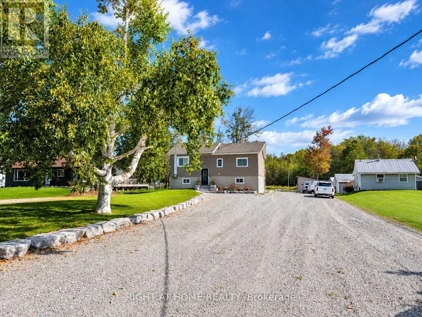 Detached at 4041 GLEN CEDAR DRIVE, Ramara