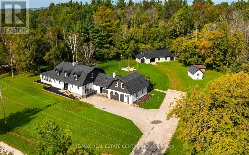 Detached at 2570 CREEMORE AVENUE, Clearview