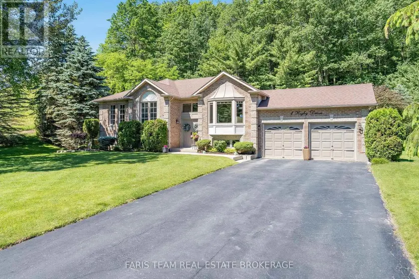 Detached at 1 RIGBY DRIVE, Wasaga Beach