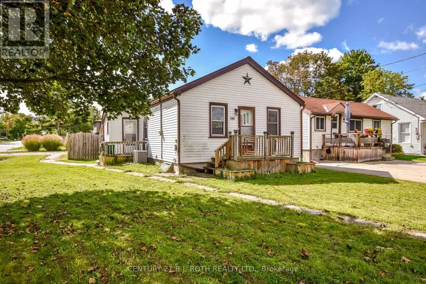 Detached at 381 FOREST AVENUE S, Orillia