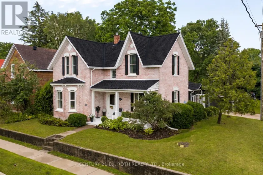 Detached at 90 CUMBERLAND STREET, Barrie