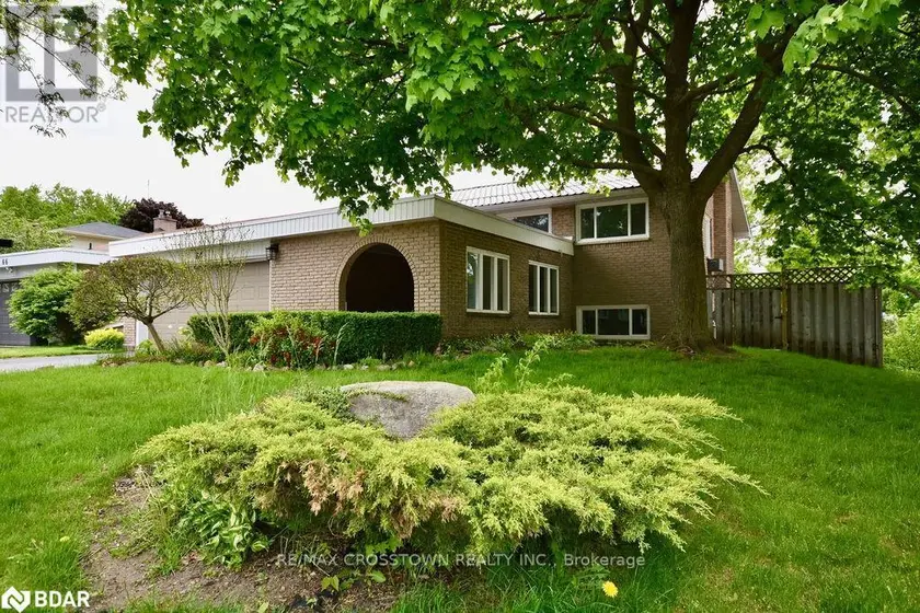 Detached at 64 MARSHALL STREET, Barrie