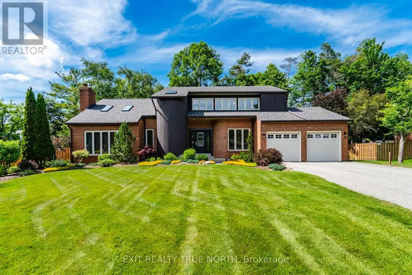 Detached at 14 ROSEWOOD AVENUE, Springwater