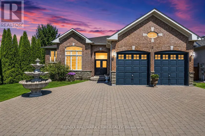 Detached at 2 OLD HICKORY LANE, Wasaga Beach