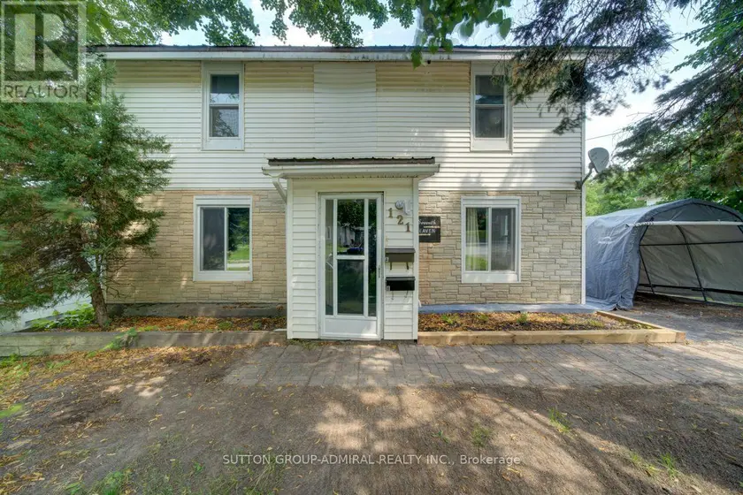 Multiplex at UPPER 2 FLOORS - 121 SEVENTH STREET, Midland