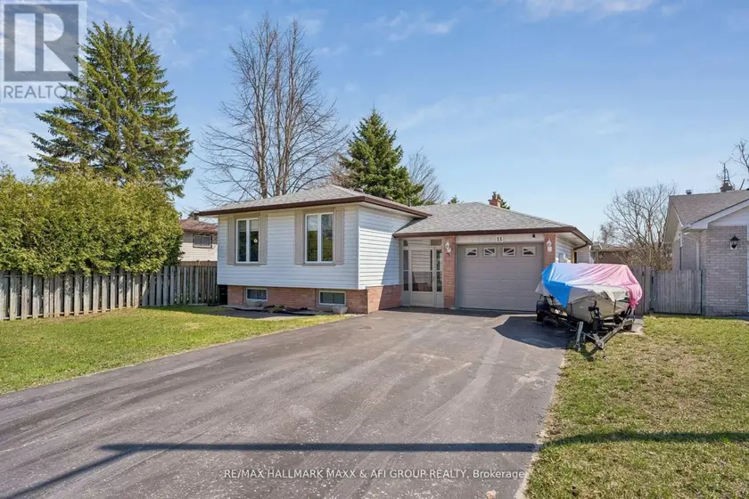 Detached at 11 CHARLOTTE COURT, Barrie
