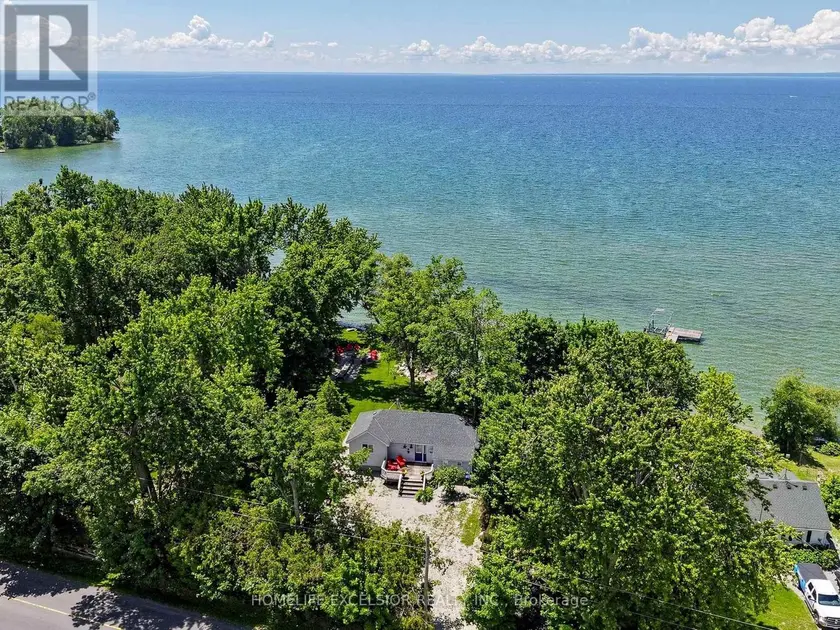 Detached at 2156 LAKESHORE DRIVE, Ramara