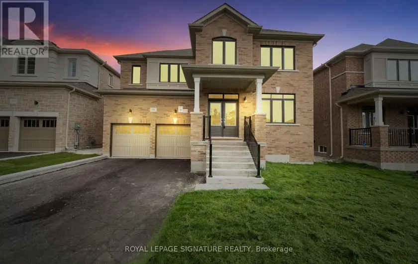 Detached at 205 WARDEN STREET, Clearview
