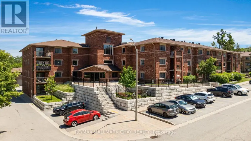 Apartment at 103 - 1 QUAIL CRESCENT, Barrie